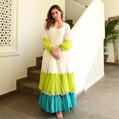 💥Launching New Article Full flair beautiful gown with lace work (SWSK32)